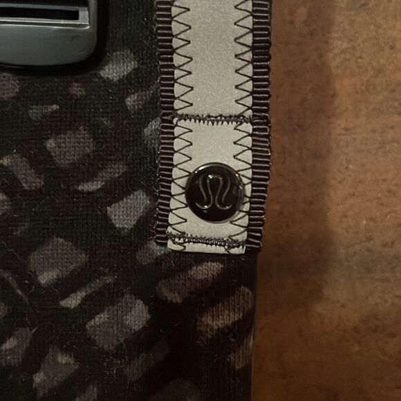 Lululemon Vinyasa Scarf *Fleece Simply Lace Play Dark Slate Black / Dark Slate - Picture 5 of 11